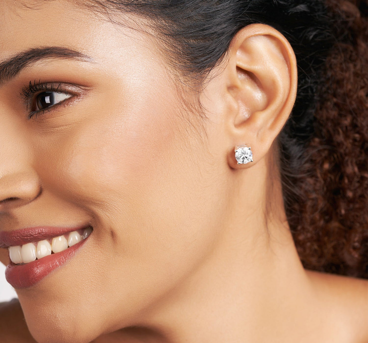 4 Prong Round Studs - 14K yellow Gold, 0.50 ct